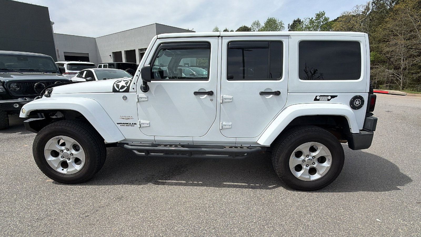 Used 2012 Jeep Wrangler Unlimited Sahara w/ Dual Top Group image 11