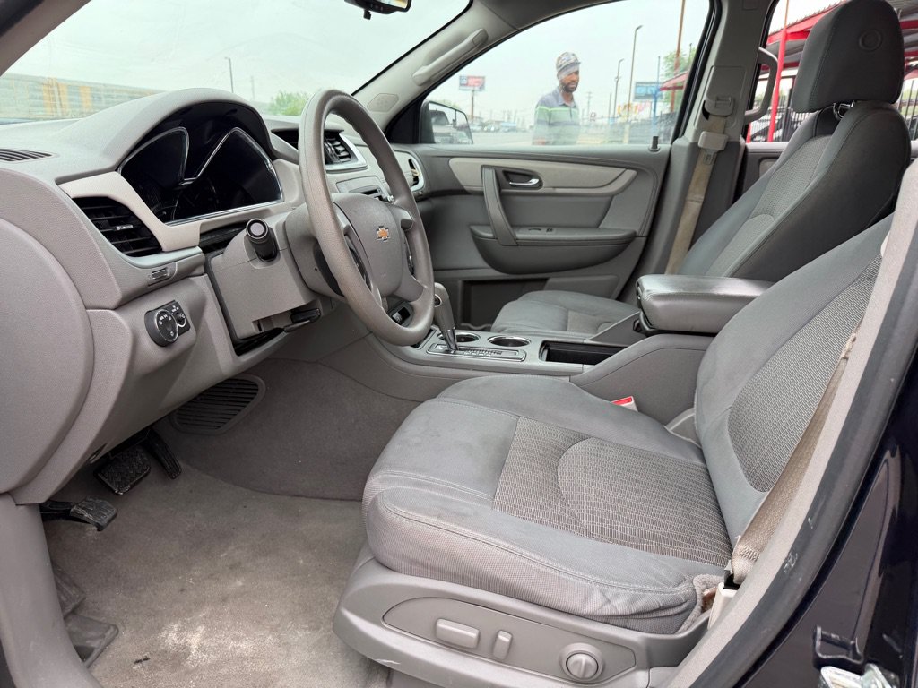 Used 2015 Chevrolet Traverse LS FWD image 30