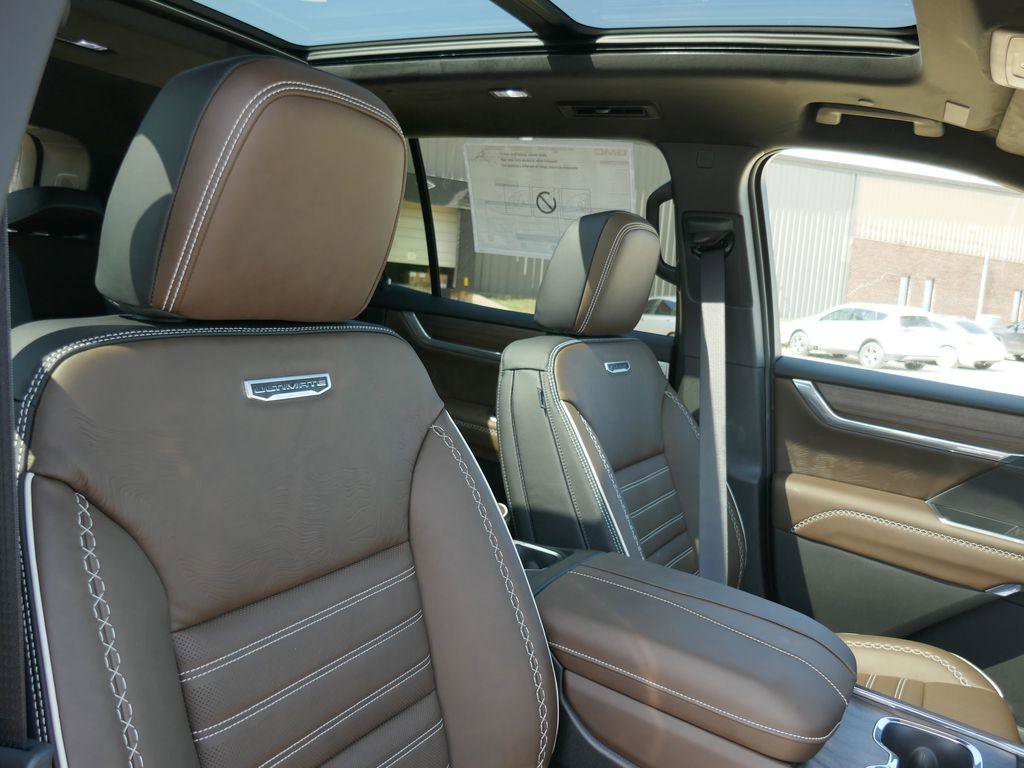 New 2026 GMC Acadia Denali Ultimate image 9