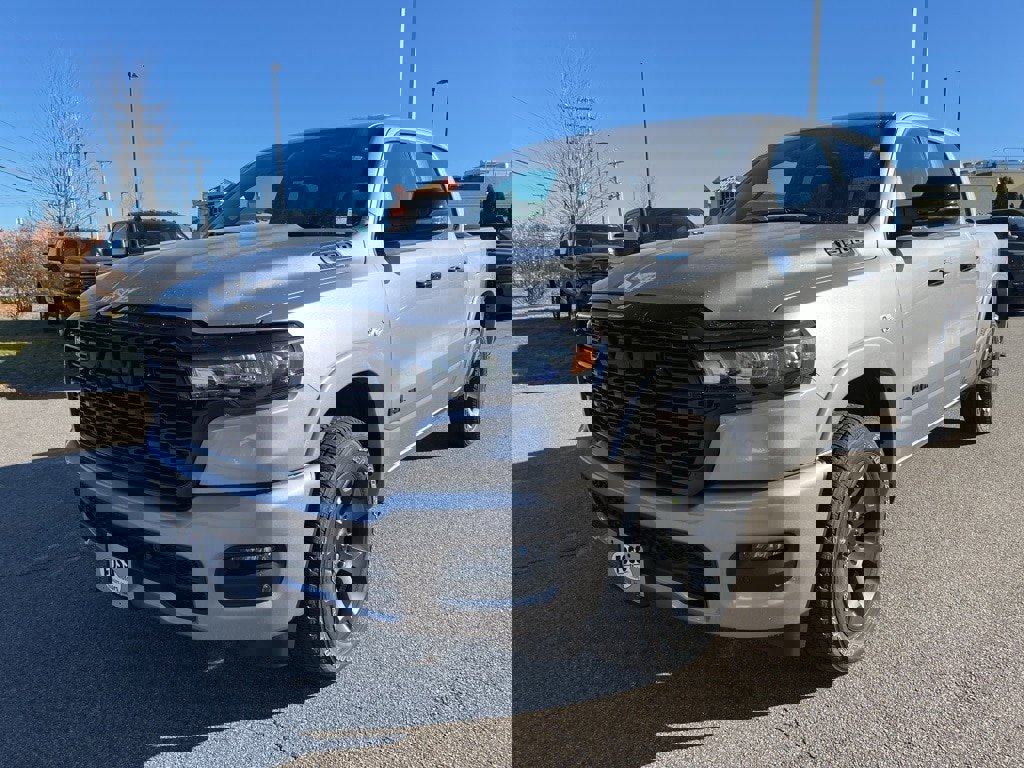 New 2026 RAM 1500 4x4 Crew Cab image 3