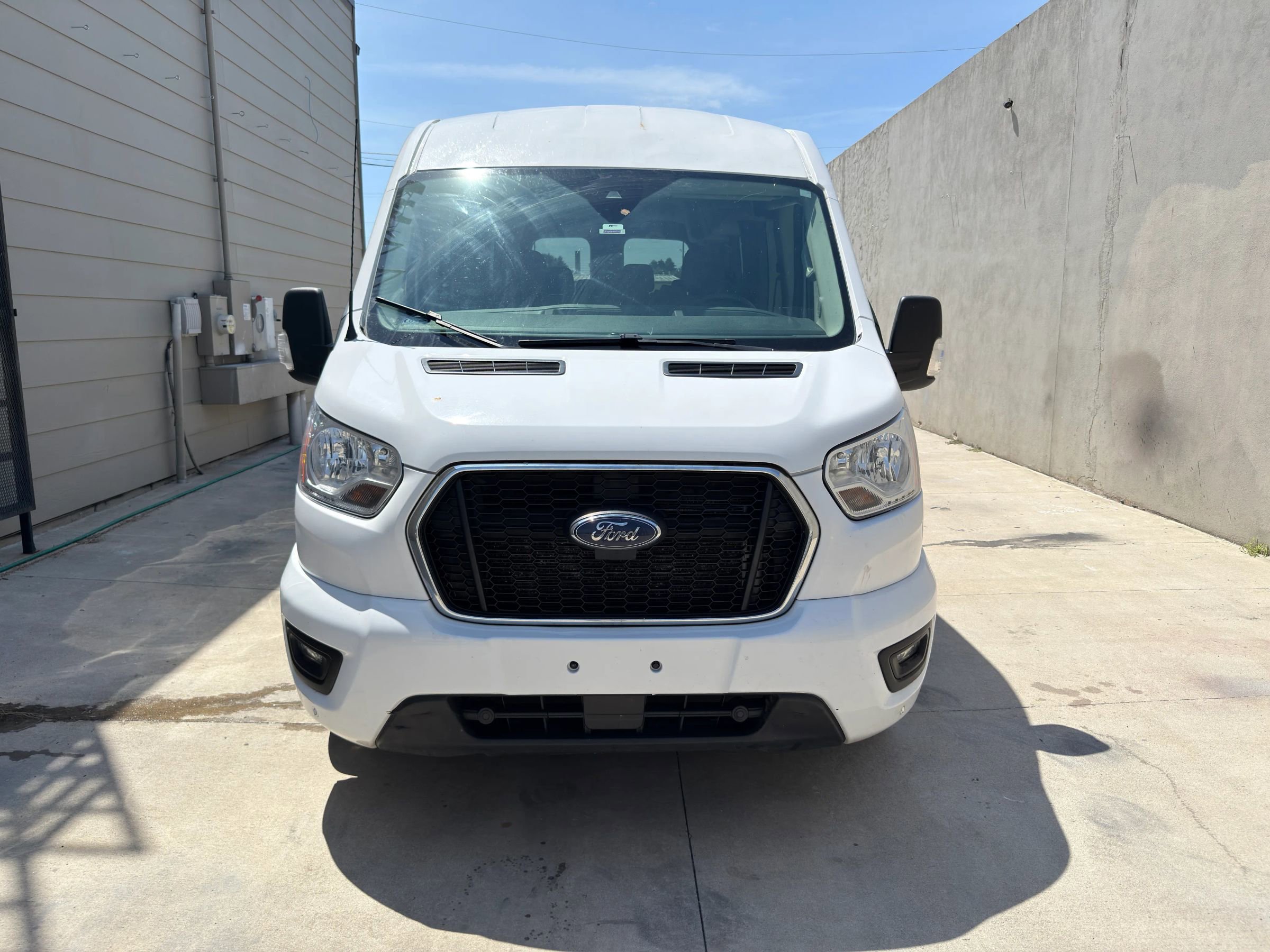 Used 2021 Ford Transit 350 XLT RWD image 2