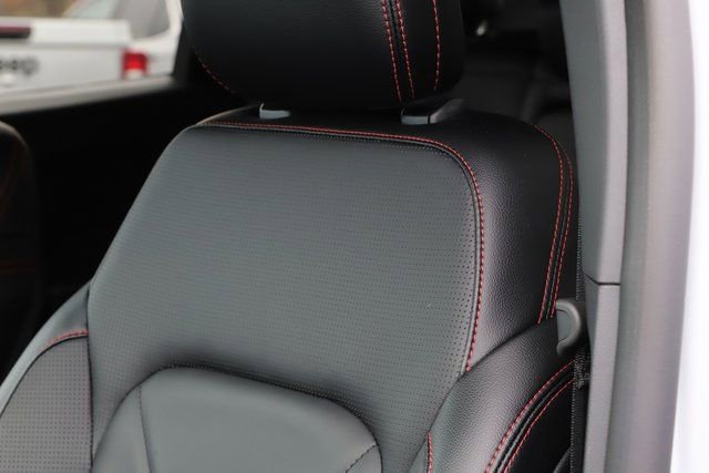 Used 2025 Ford Escape ST-Line Elite w/ Premium Technology Package image 16