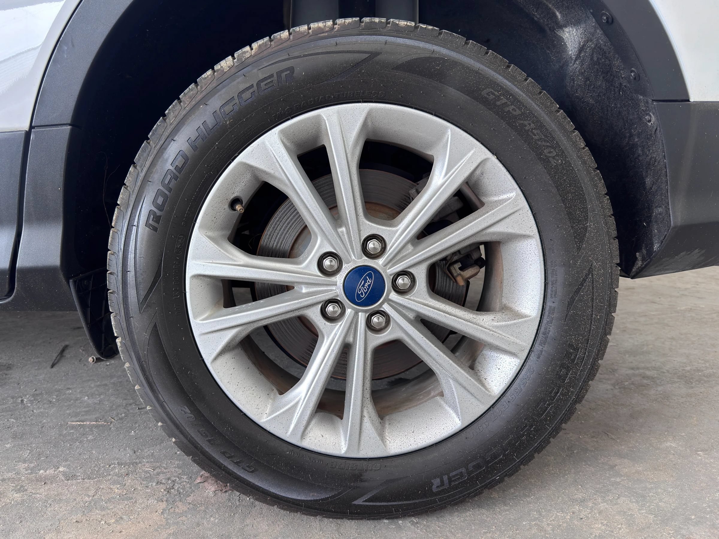 Used 2019 Ford Escape SE FWD image 14
