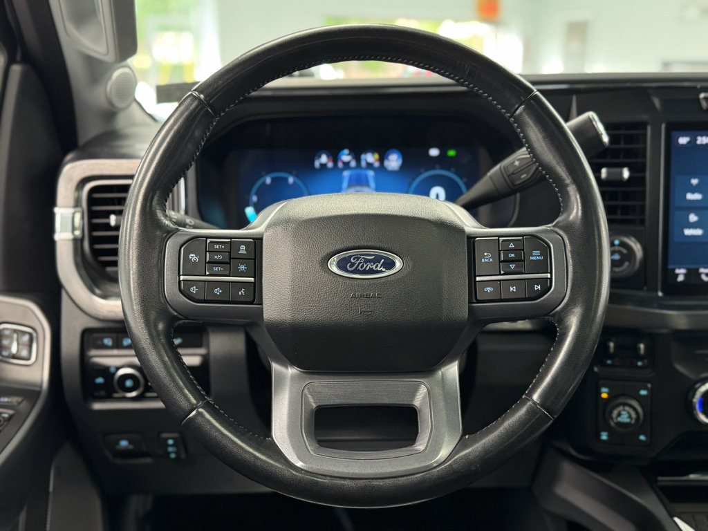 Used 2023 Ford F250 Lariat w/ Lariat Ultimate Package AWD/4WD image 21