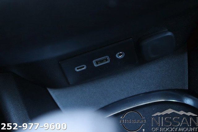 Used 2024 Chevrolet Malibu LT image 21