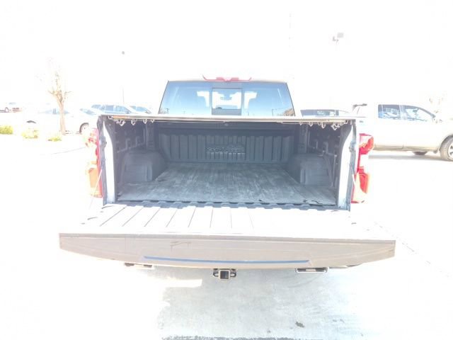 Used 2021 Chevrolet Silverado 1500 High Country w/ Technology Package image 16