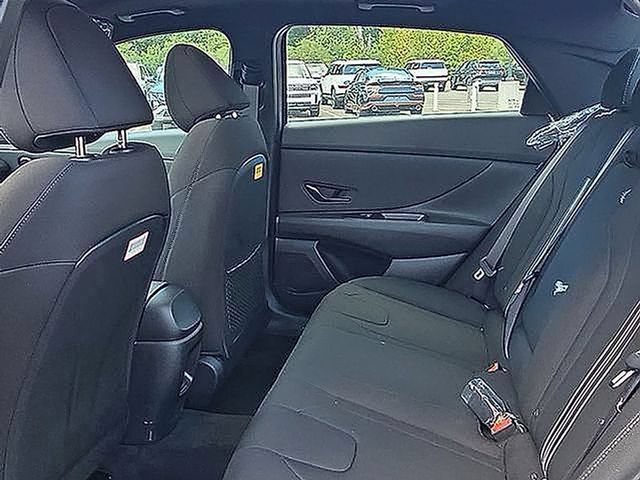 New 2026 Hyundai Elantra SEL Sport Premium FWD image 12