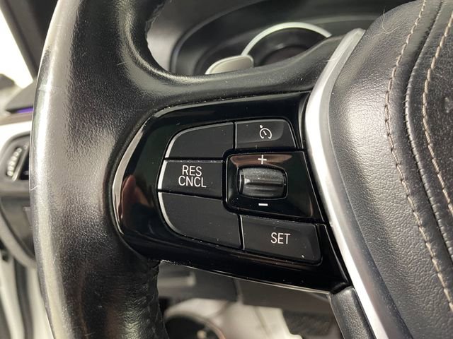 Used 2018 BMW 530e image 11