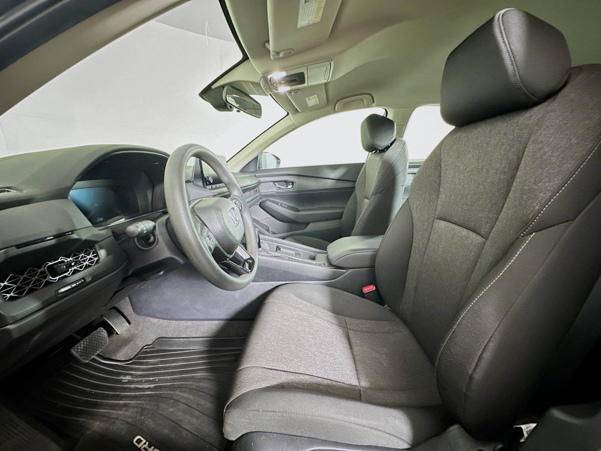 Used 2025 Honda Accord LX image 13