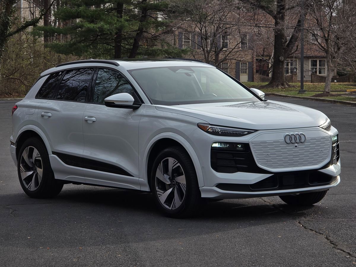 Used 2025 Audi Q6 e-tron Premium Plus AWD/4WD image 8