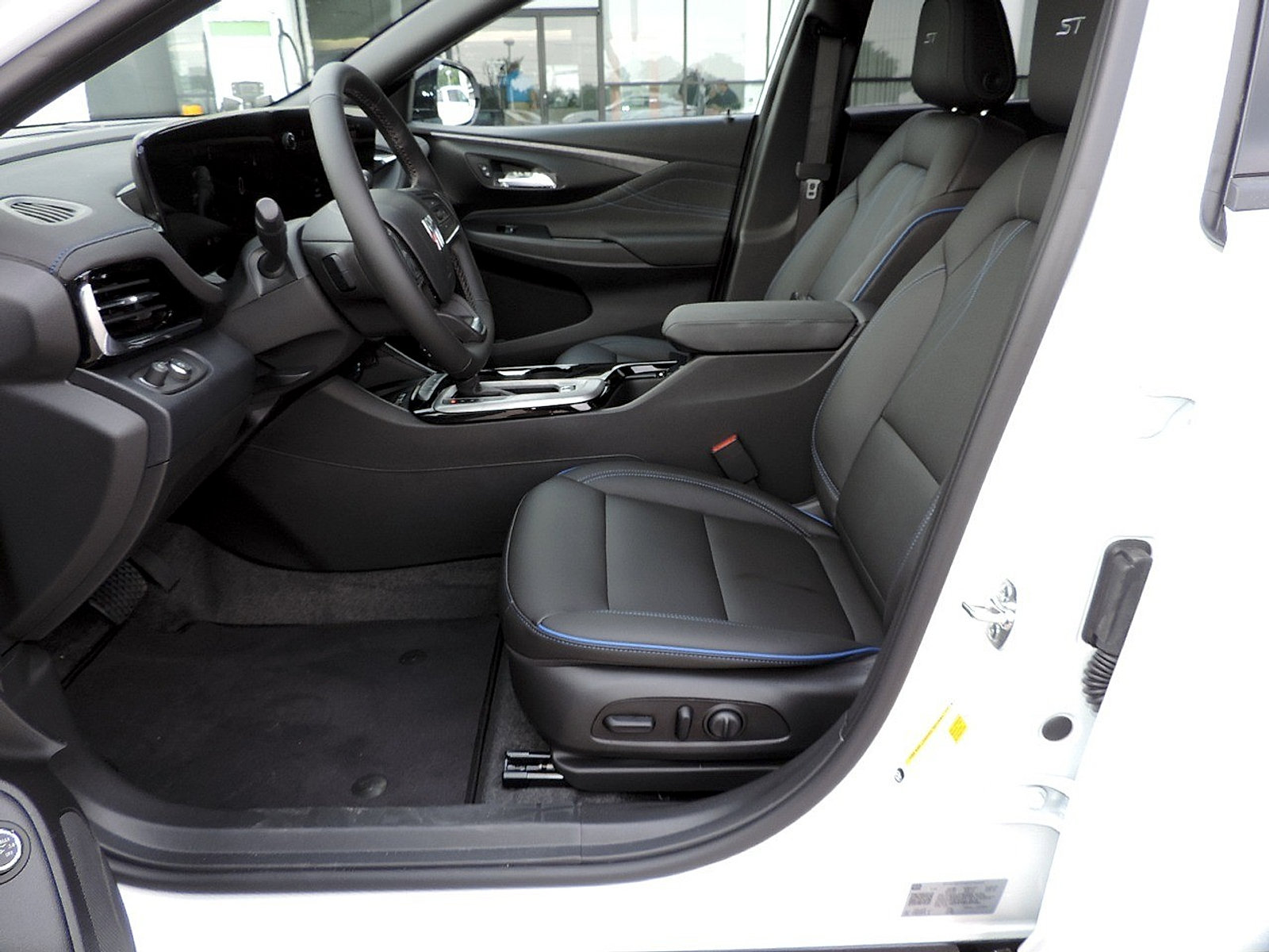 New 2026 Buick Envista Sport Touring w/ Convenience I Package FWD image 14