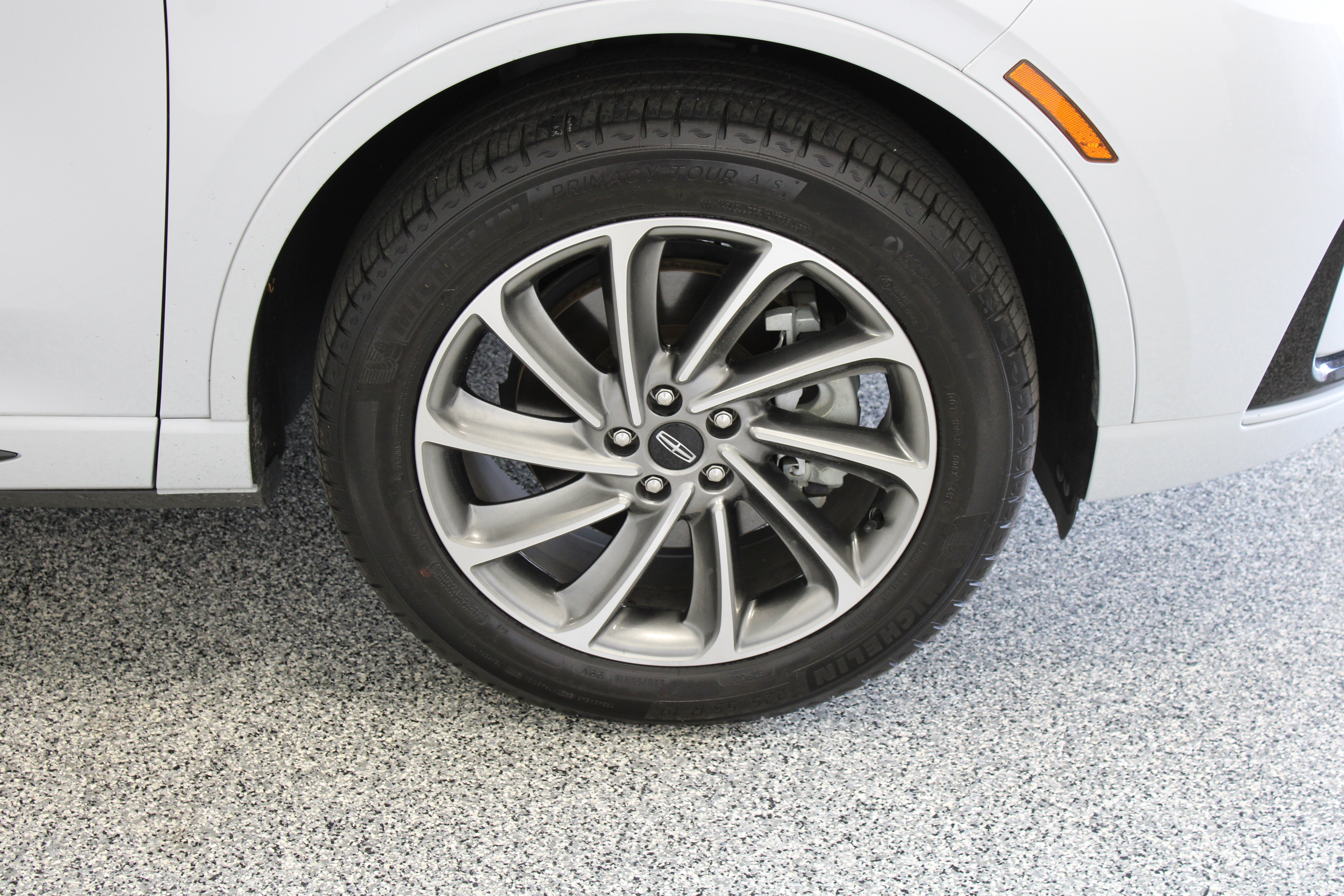 Used 2025 Lincoln Corsair Grand Touring AWD/4WD image 5