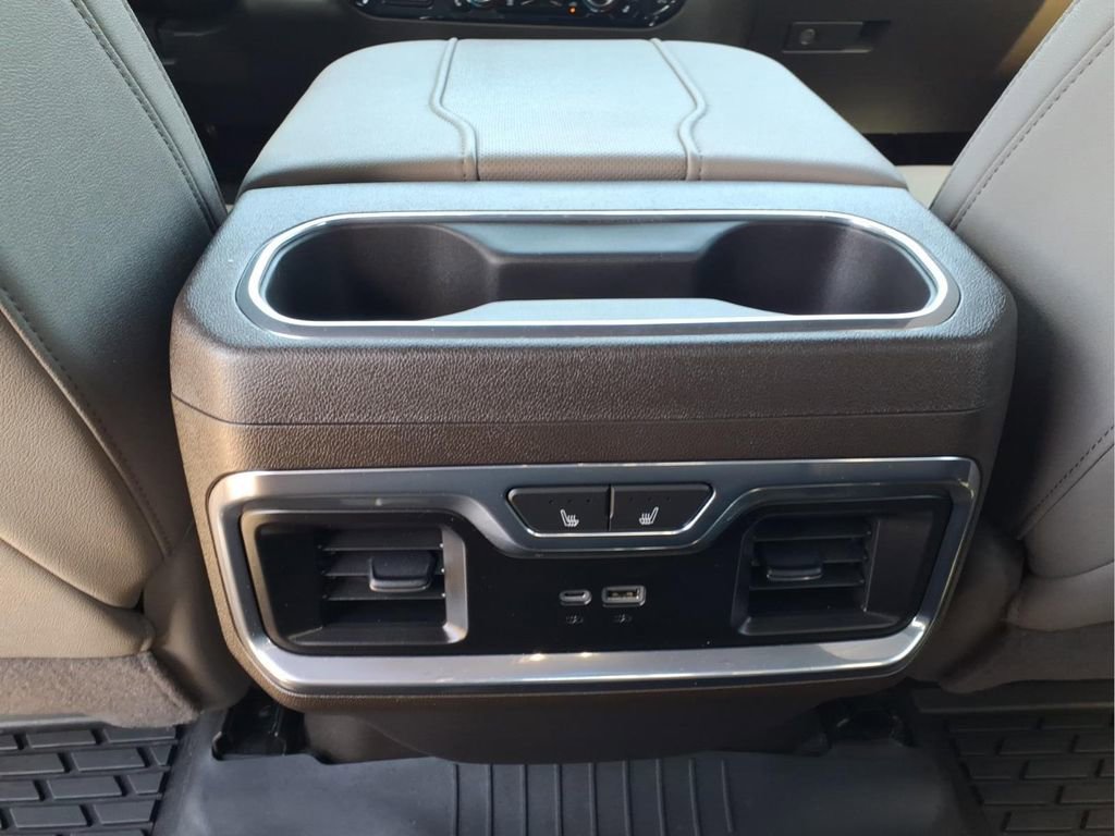 Used 2024 Chevrolet Silverado 2500 LTZ w/ LTZ Convenience Package image 18