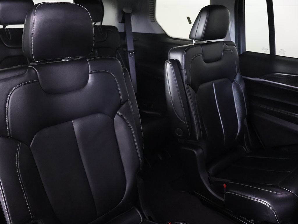 Used 2021 Jeep Grand Cherokee L Limited AWD/4WD image 34