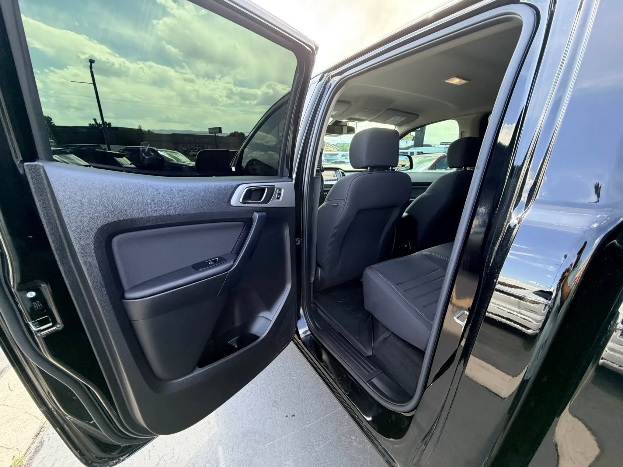 Used 2023 Ford Ranger XLT w/ Equipment Group 302A High AWD/4WD image 21