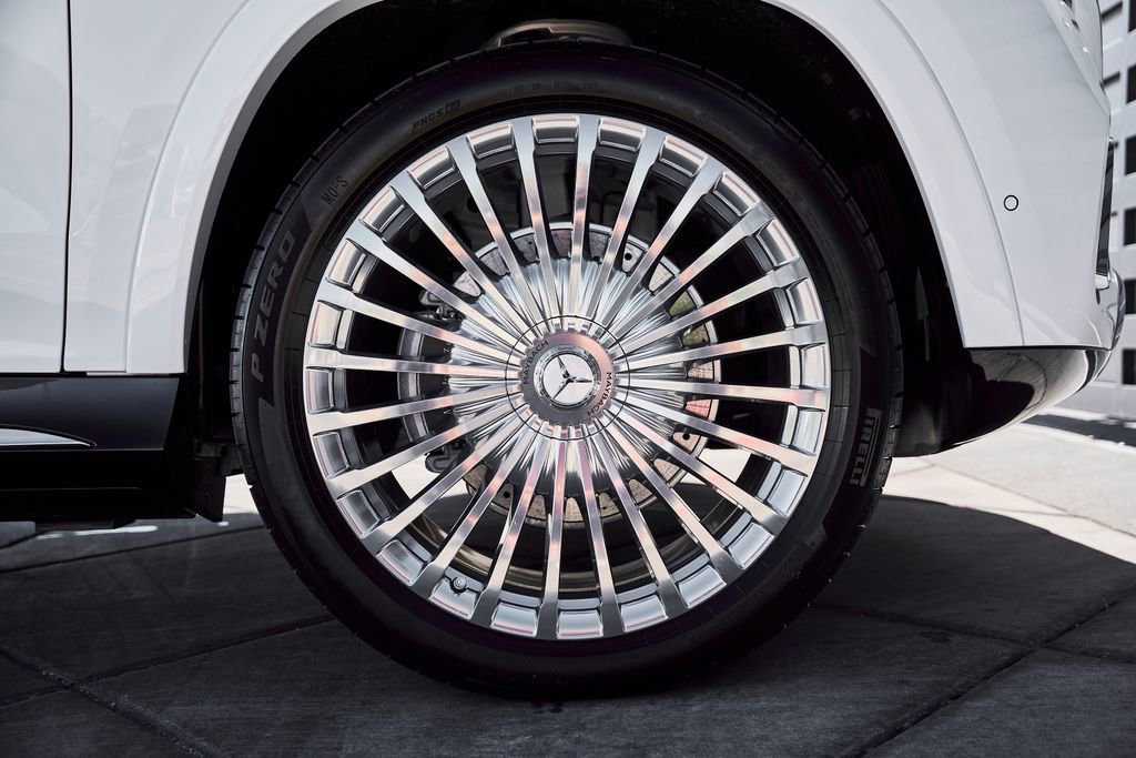 Used 2026 Mercedes-Benz Maybach GLS 600 4MATIC image 23