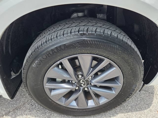 Certified 2026 INFINITI QX80 Pure w/ Cargo Package RWD image 9