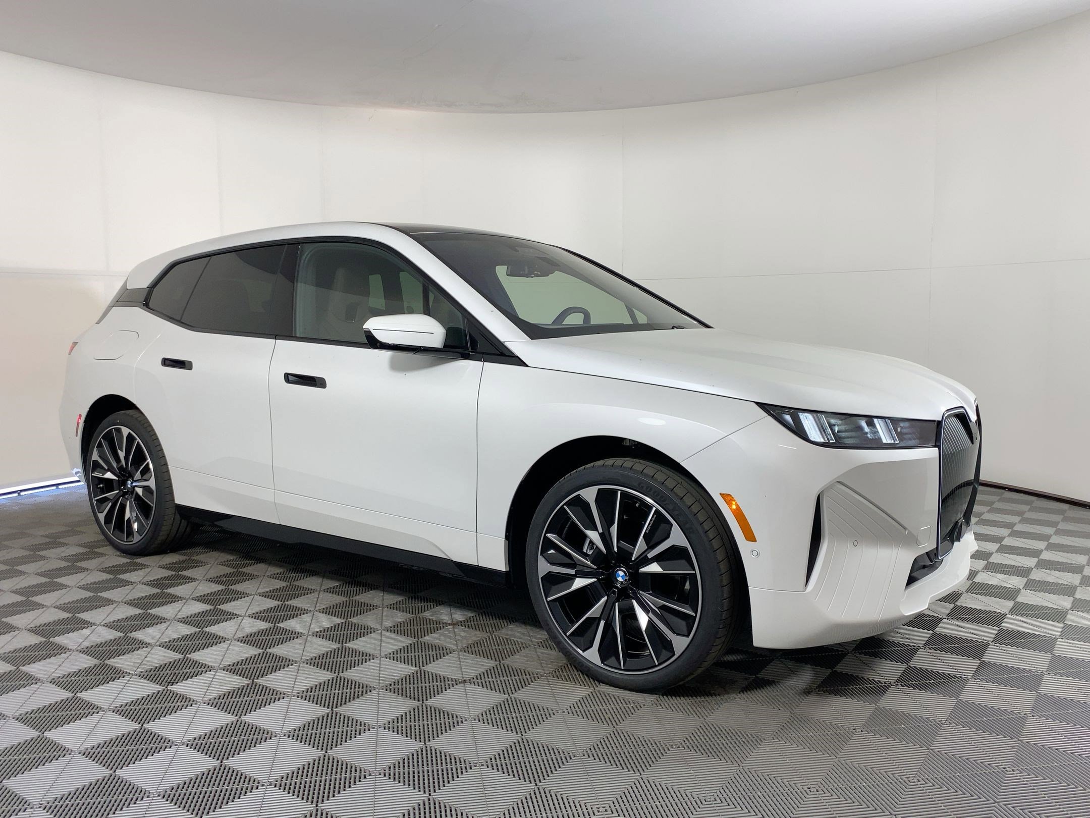 New 2026 BMW iX xDrive60 w/ Executive Package image 6