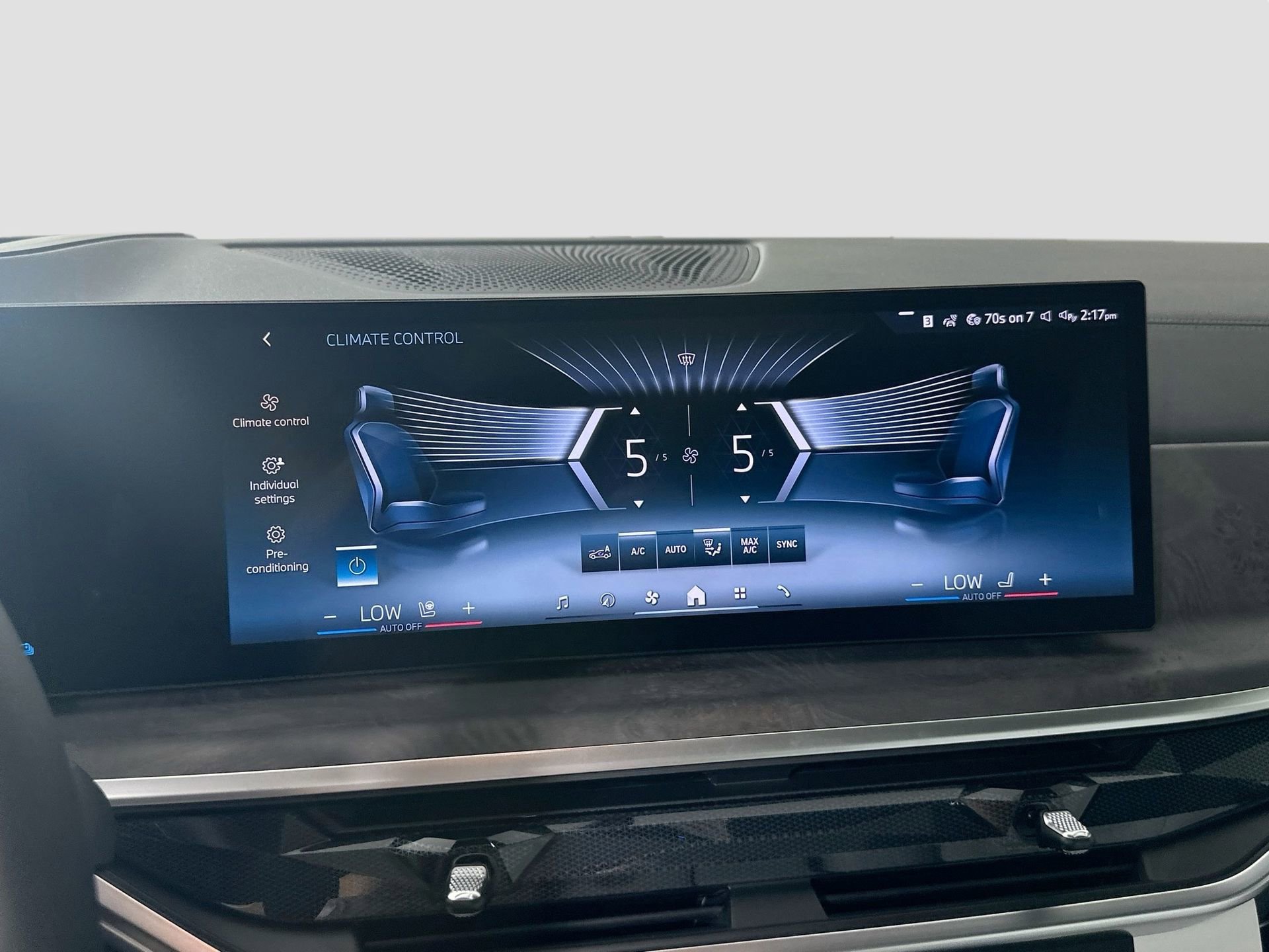 Certified 2025 BMW X5 xDrive50e image 24