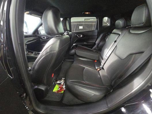 Used 2024 Jeep Compass Trailhawk image 7