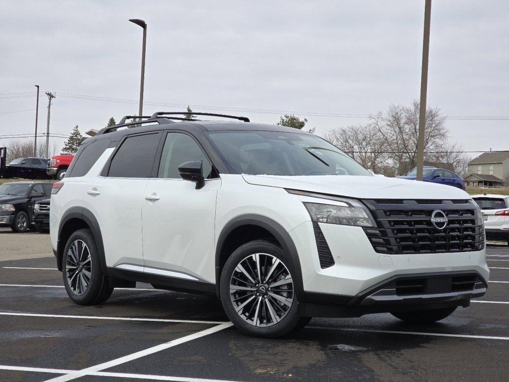New 2026 Nissan Pathfinder Platinum image 2