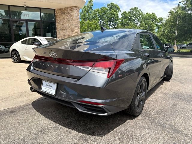 Used 2023 Hyundai Elantra SEL FWD image 7