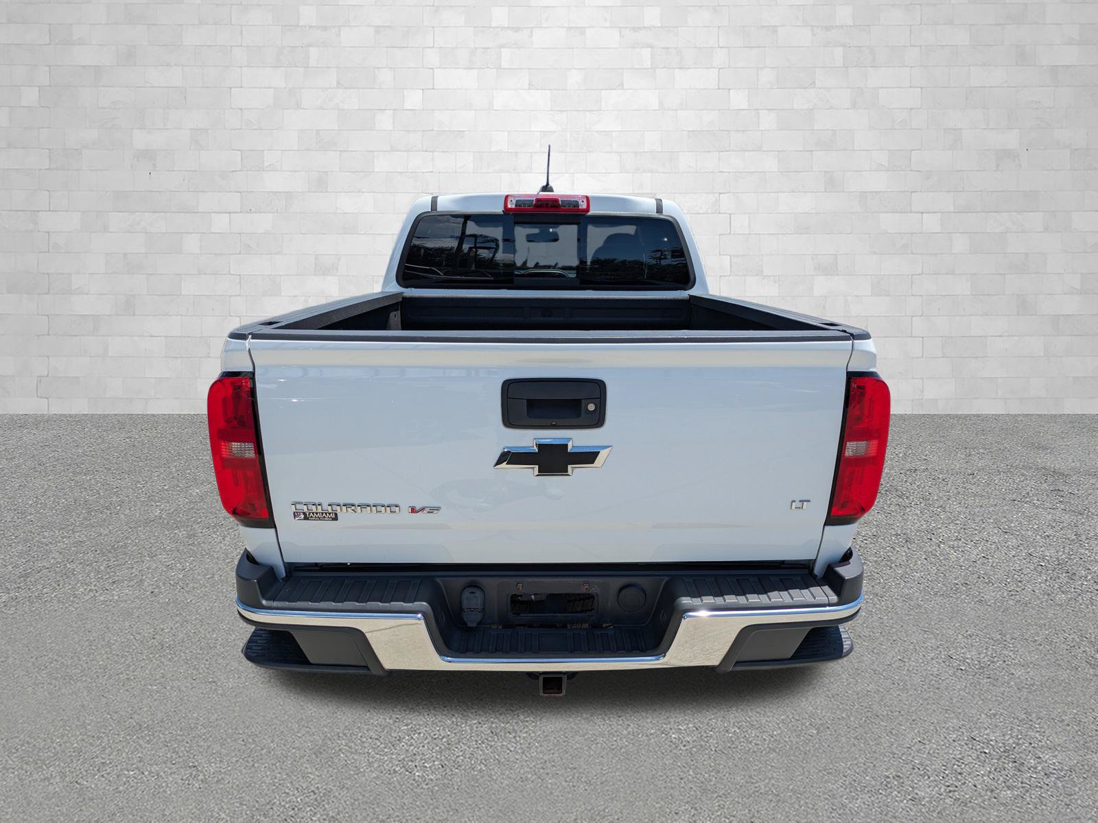 Used 2017 Chevrolet Colorado LT w/ Luxury Package, Chrome RWD image 3