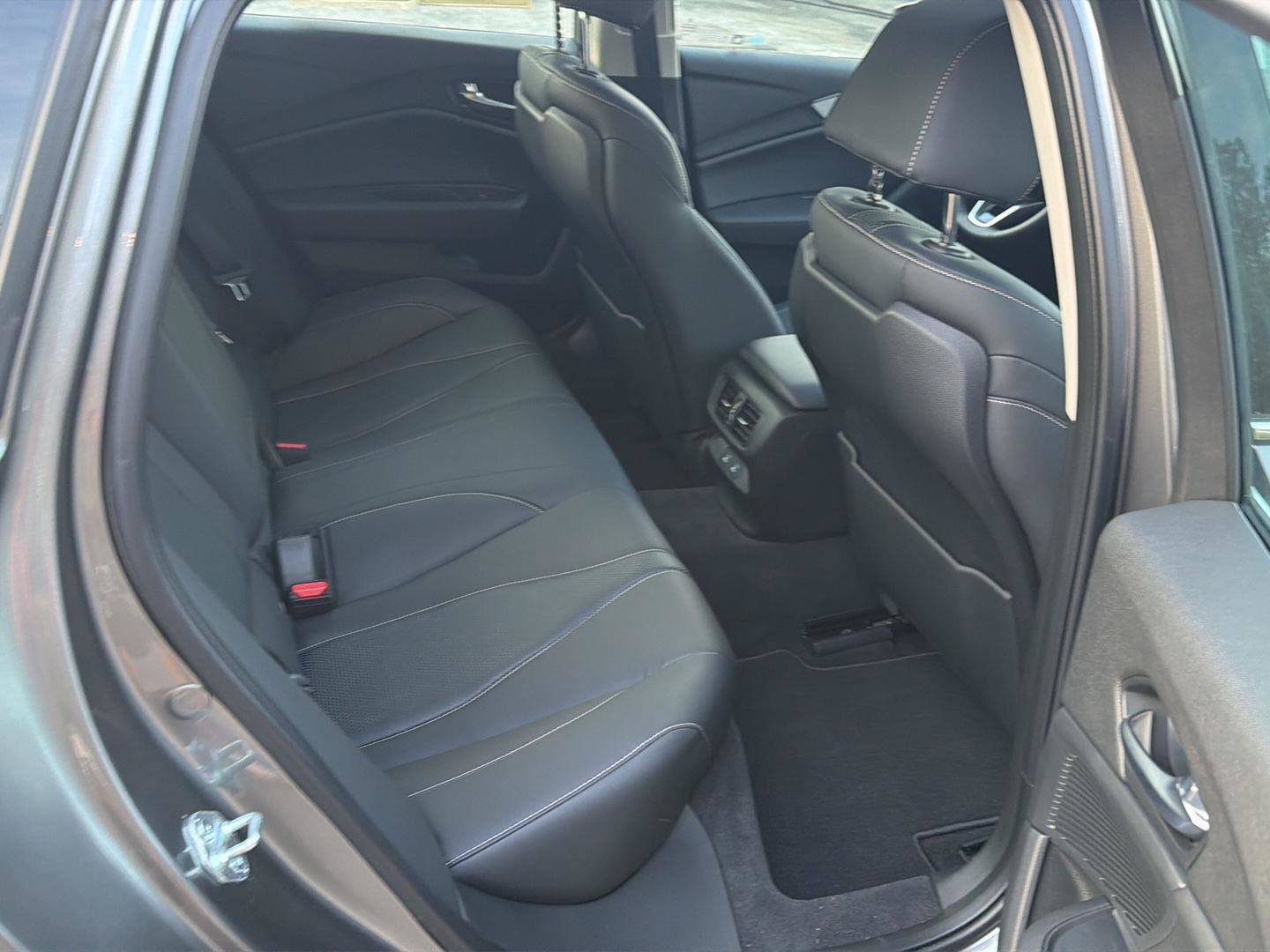 Used 2025 Acura TLX w/ Technology Package FWD image 12