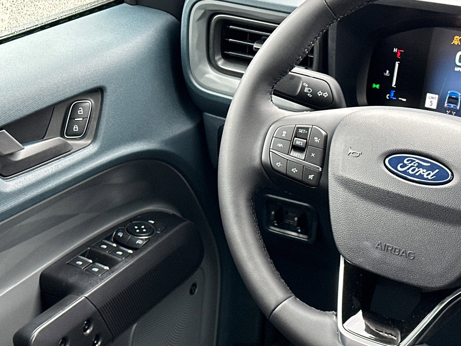 New 2025 Ford Maverick Lariat w/ Black Appearance Package image 20