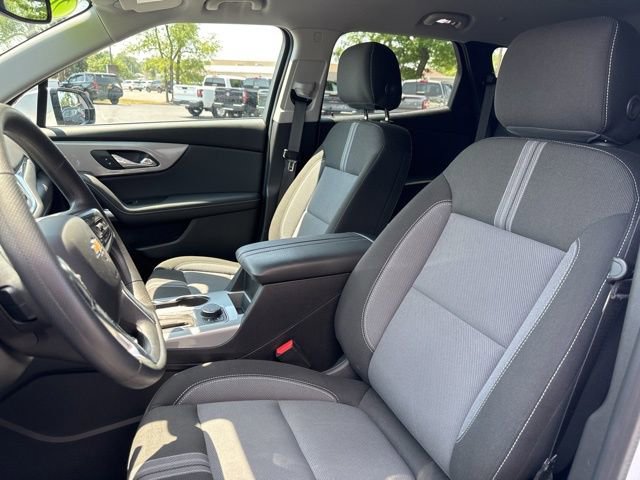 Used 2025 Chevrolet Blazer LT w/ Convenience Package image 11