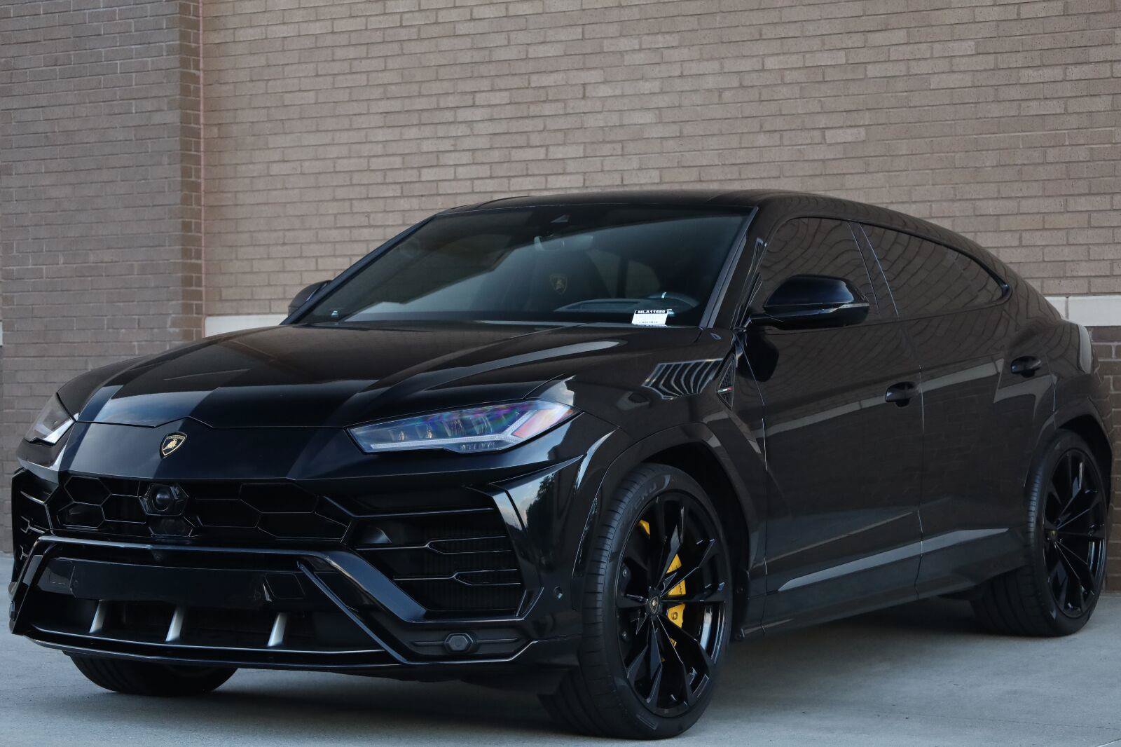 Used 2021 Lamborghini Urus AWD/4WD image 5