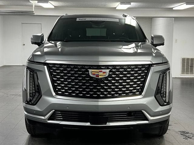 Certified 2026 Cadillac Escalade Luxury AWD/4WD image 8