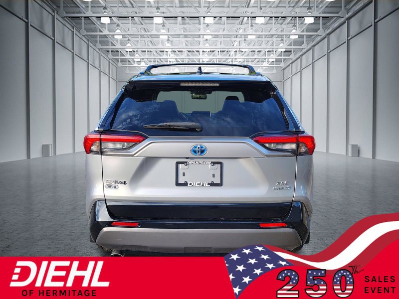 Used 2019 Toyota RAV4 XSE w/ Carpet Mat Package AWD/4WD image 9