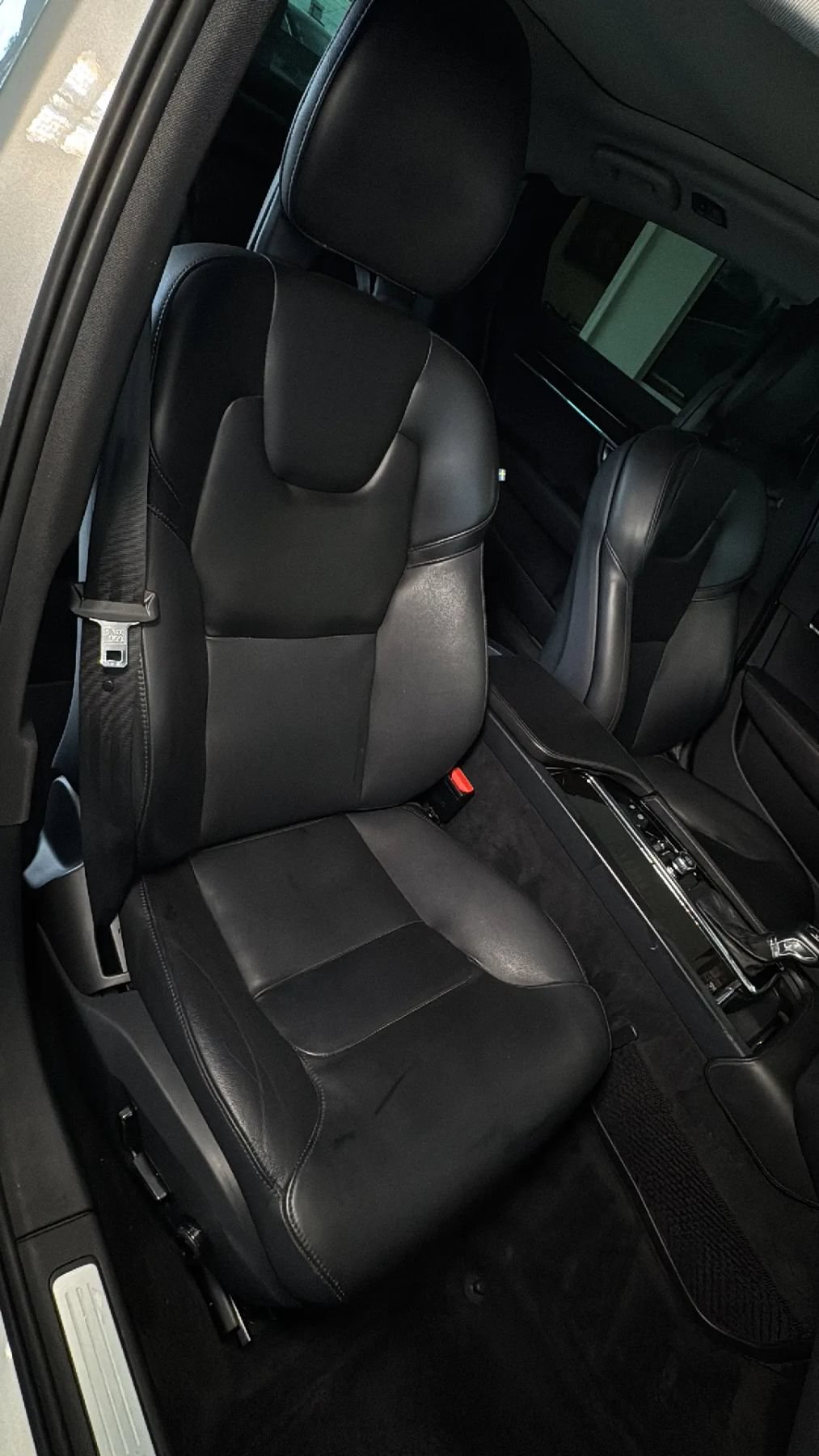Used 2019 Volvo S90 T5 Momentum FWD image 29