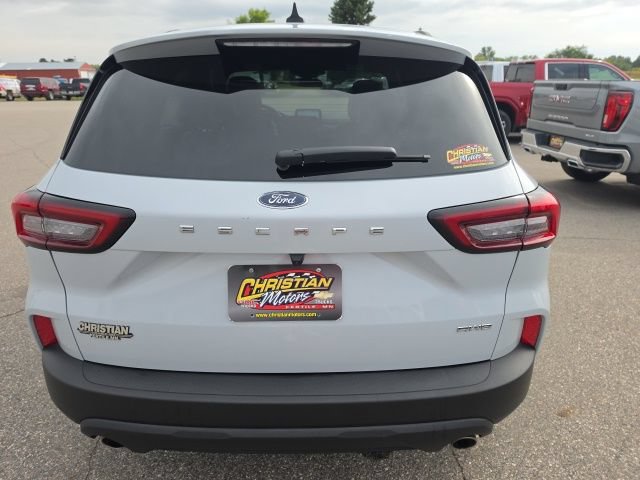 Used 2025 Ford Escape ST-Line Select AWD/4WD image 4