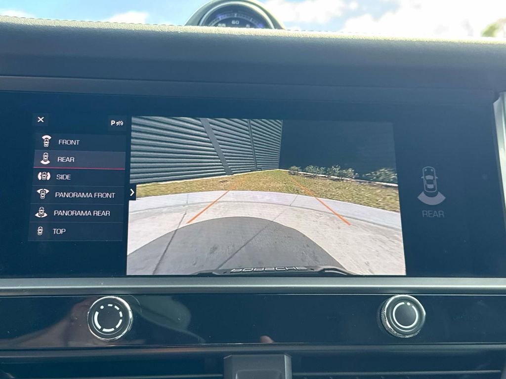 Used 2023 Porsche Macan Turbo image 25