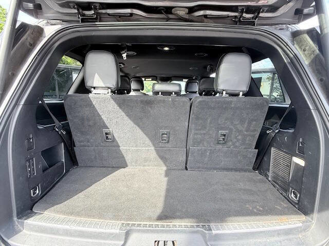 Used 2018 Lincoln Navigator Premiere image 19