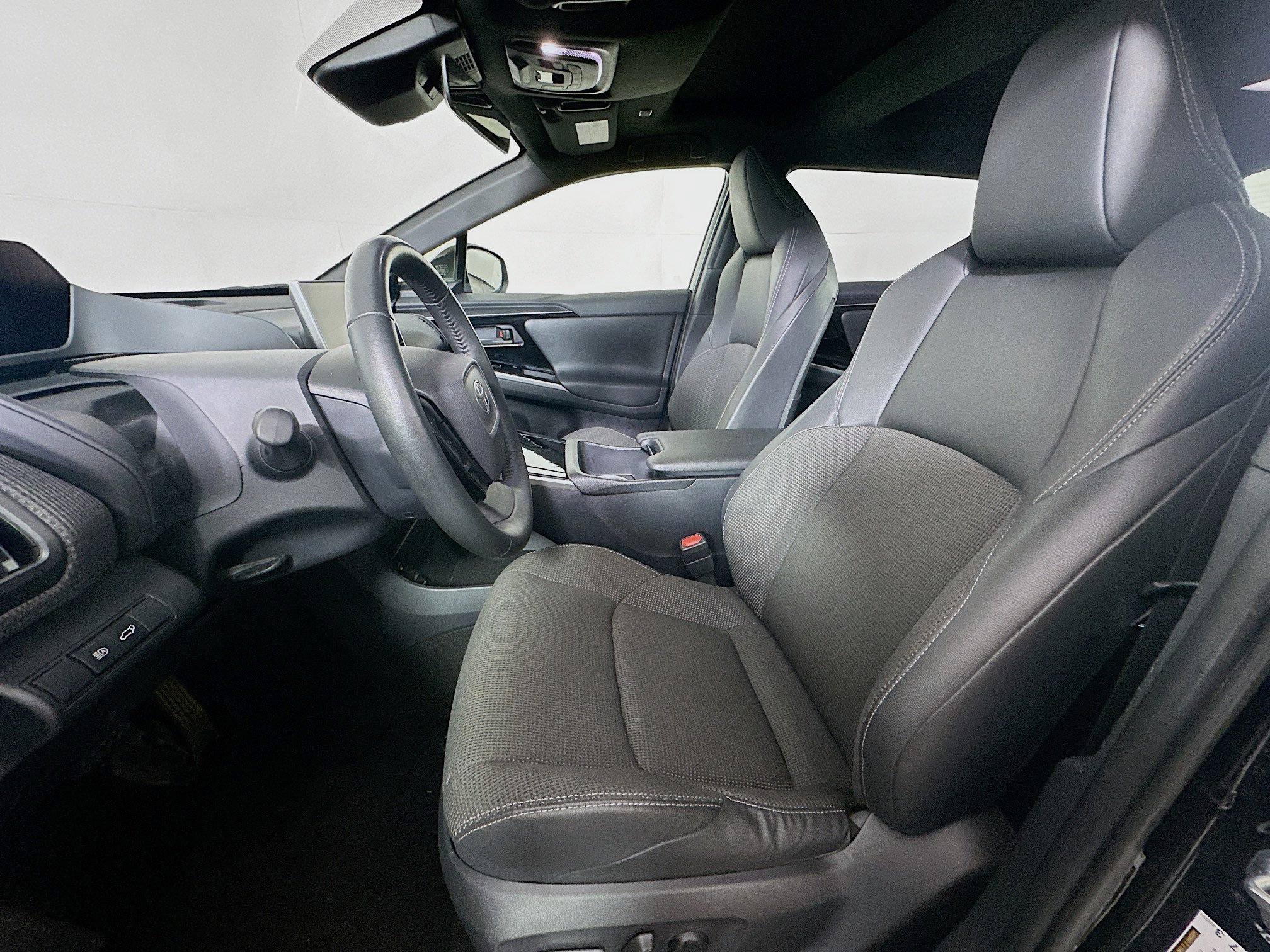 Used 2025 Toyota bZ4X AWD w/ Weather Package image 13