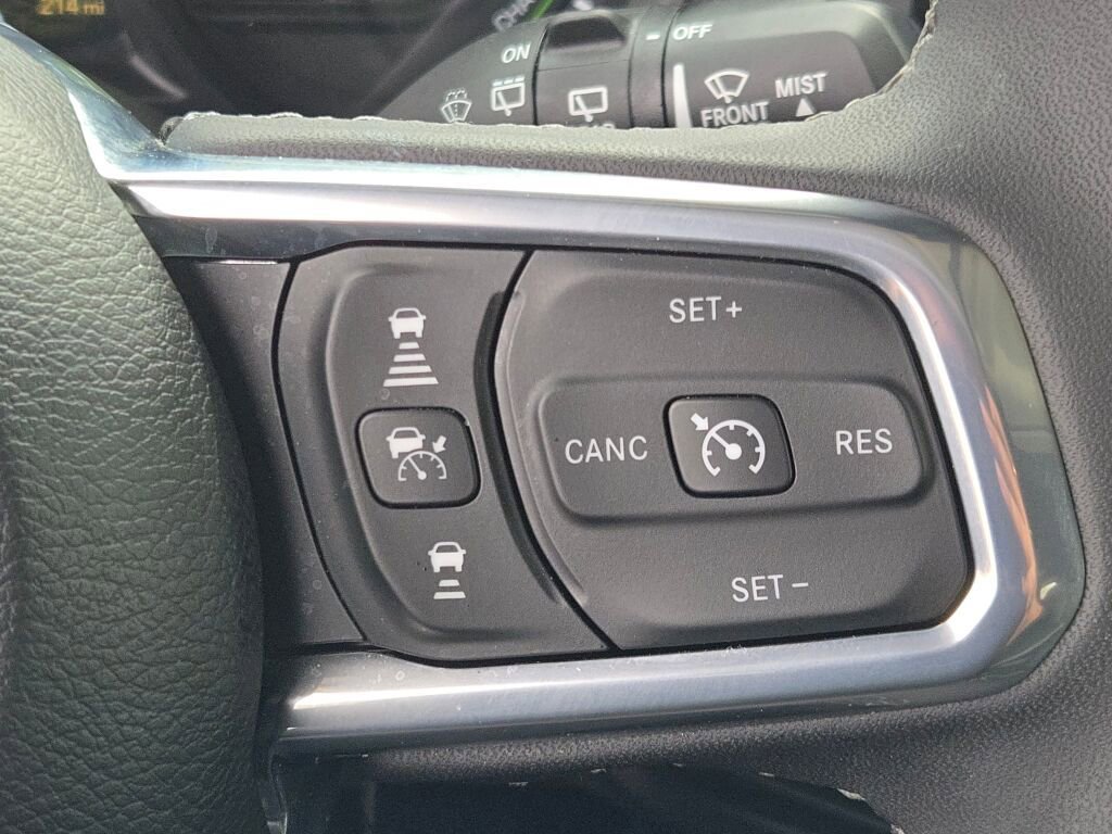 Certified 2025 Jeep Wrangler Unlimited Sahara w/ Safety Group image 27