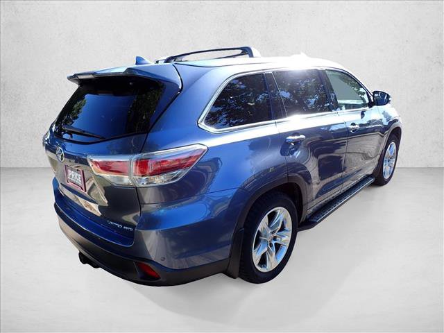 Used 2015 Toyota Highlander Limited Platinum AWD/4WD video 4