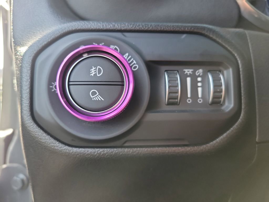 Used 2022 Jeep Gladiator Overland image 29