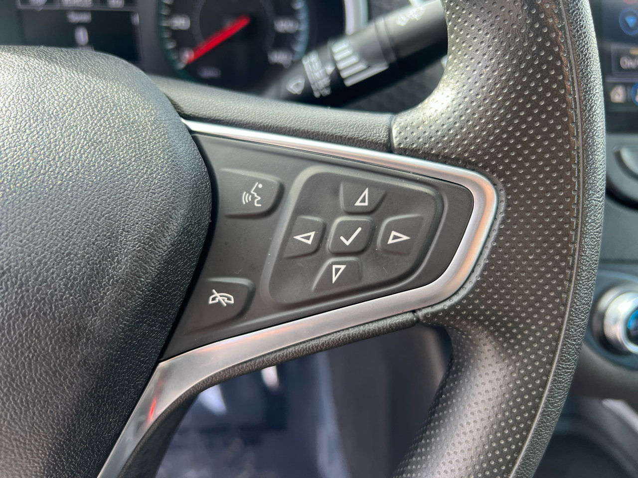 Used 2023 Chevrolet Malibu LT w/ Driver Confidence Package image 35