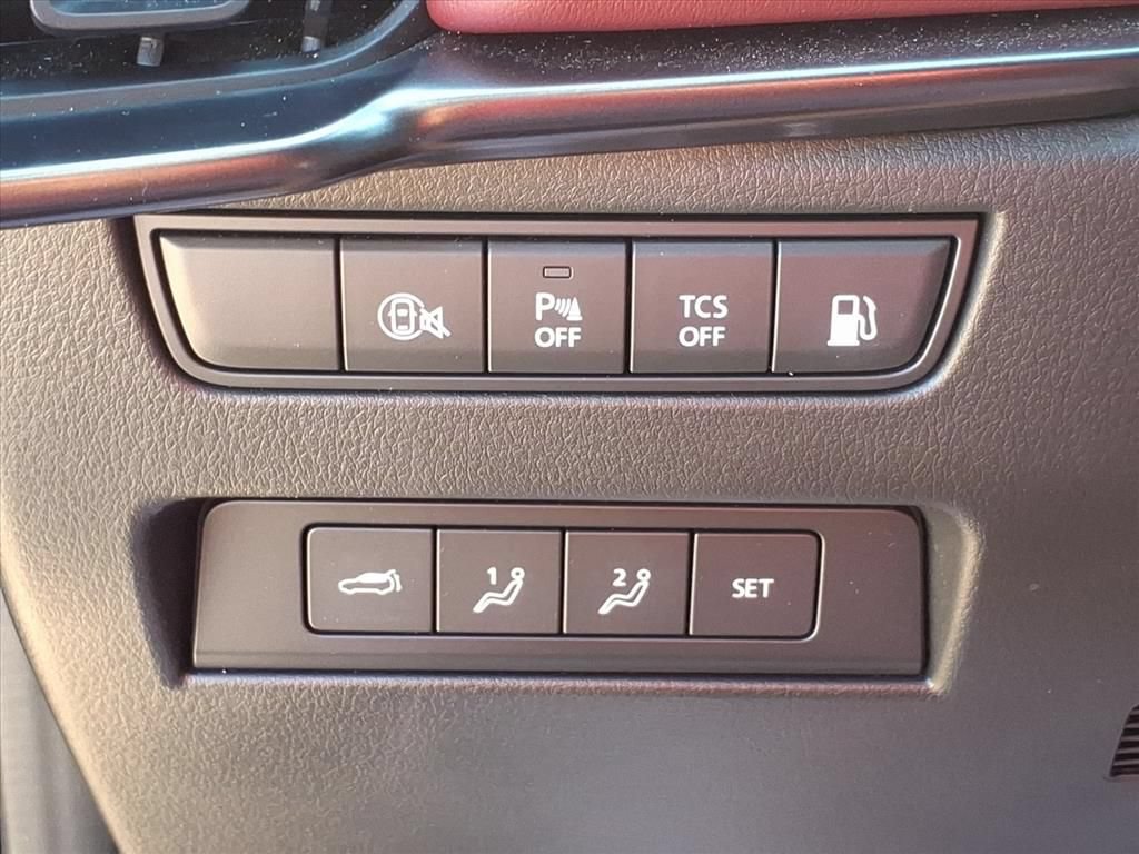 Used 2025 MAZDA CX-70 Plug-In Hybrid w/ Premium Plus AWD/4WD image 17