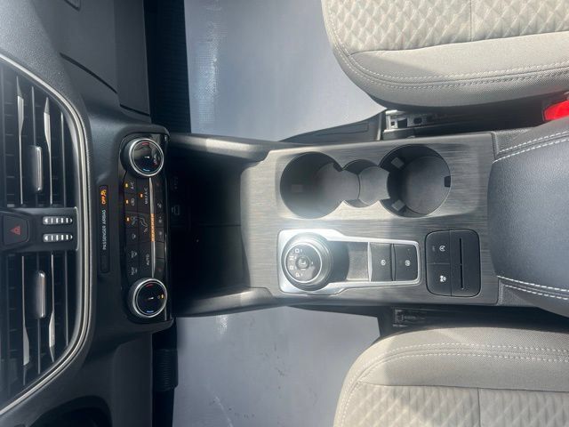 Used 2022 Ford Escape SE w/ SE Sport Appearance Package AWD/4WD image 18