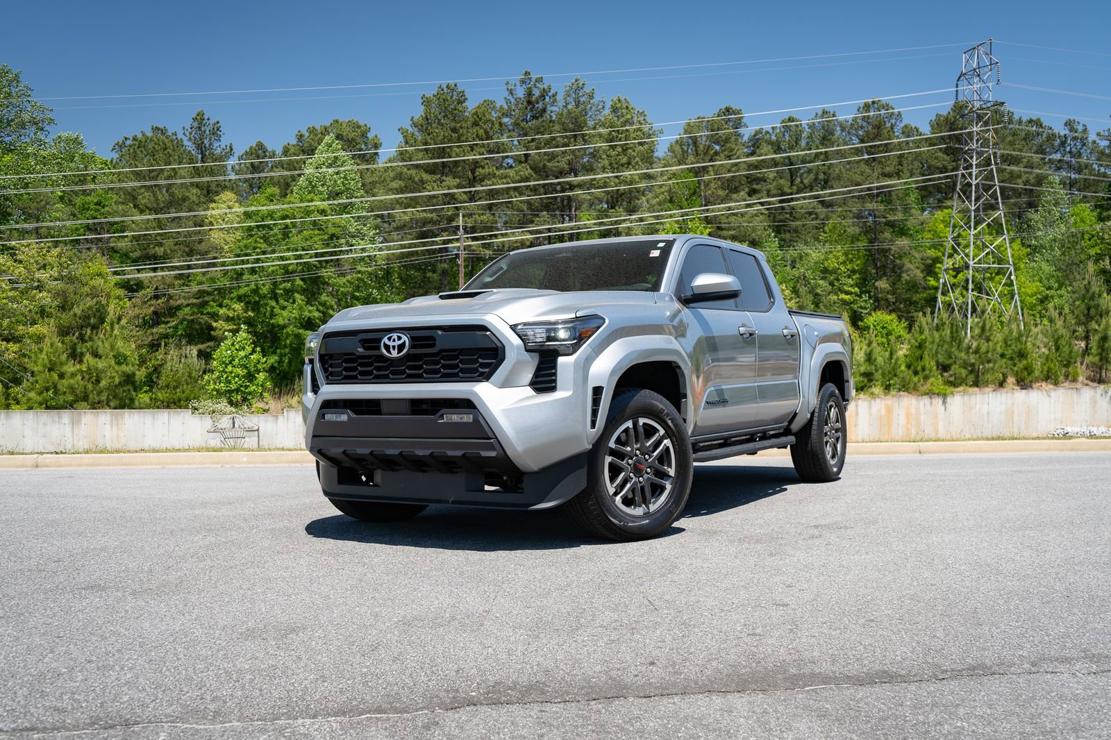 Used 2025 Toyota Tacoma TRD Sport AWD/4WD image 1