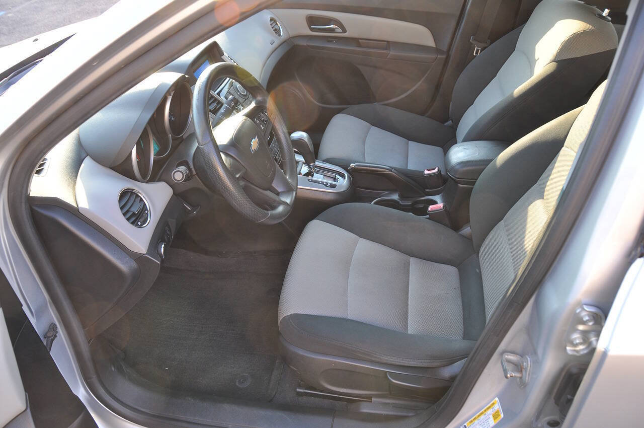 Used 2012 Chevrolet Cruze LS w/ Connectivity Package FWD image 23