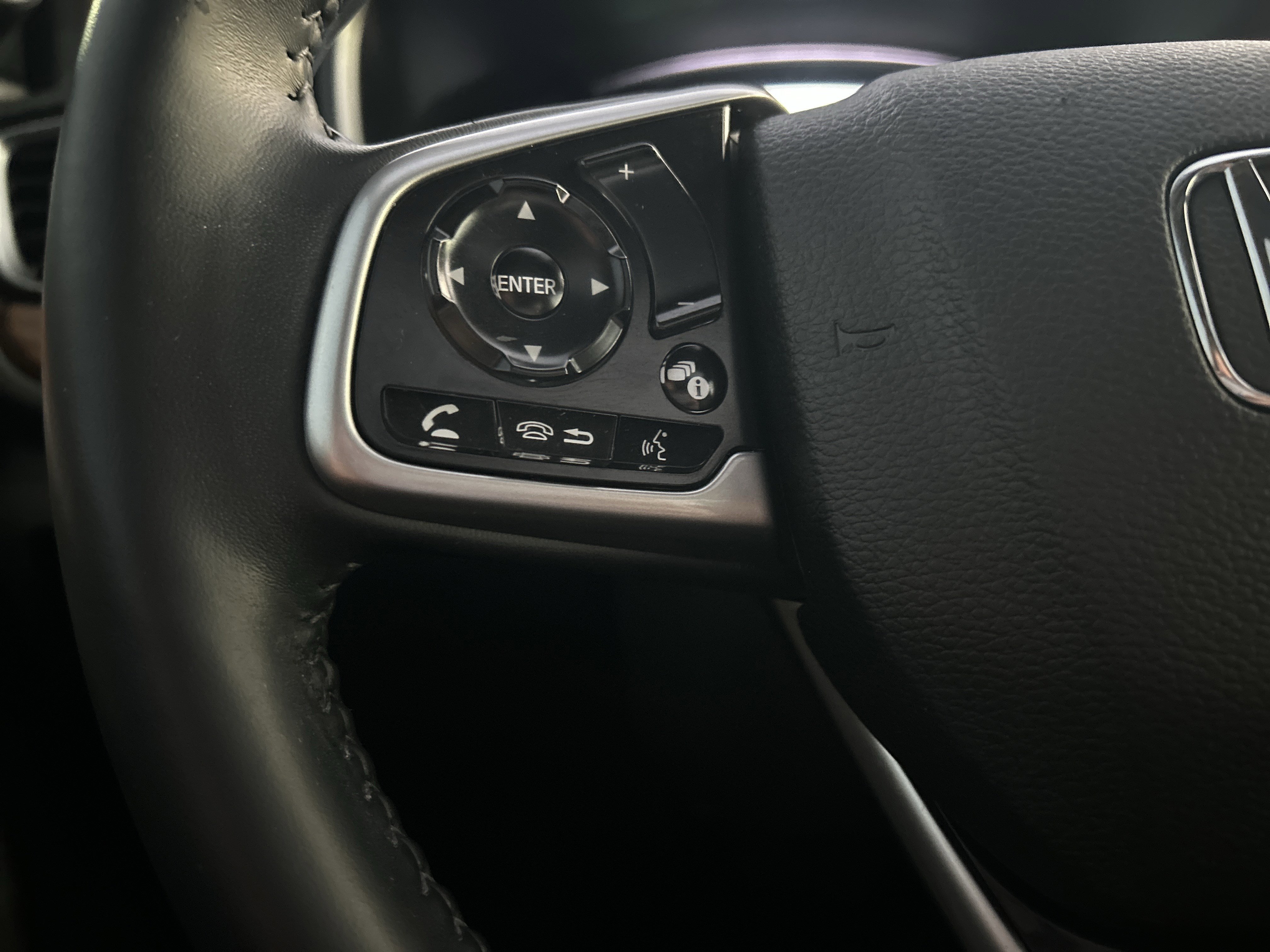 Certified 2022 Honda CR-V Touring image 18