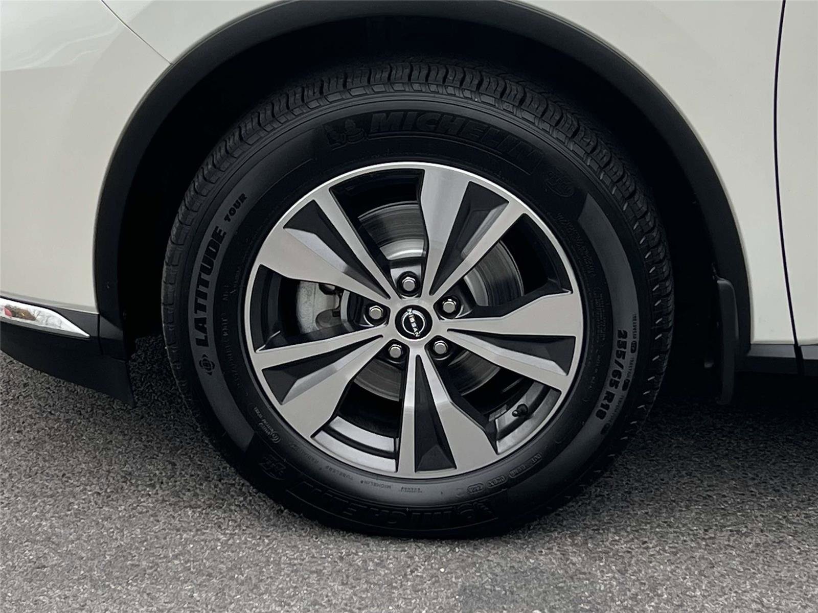 Certified 2024 Nissan Murano SV image 12