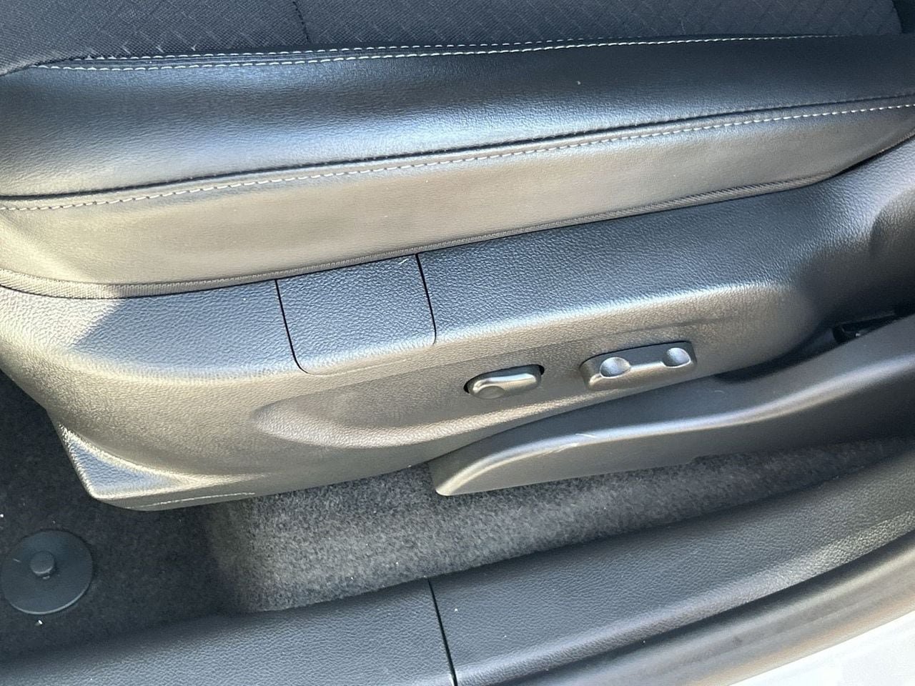 Used 2022 Buick Encore Preferred w/ Safety Package FWD image 18