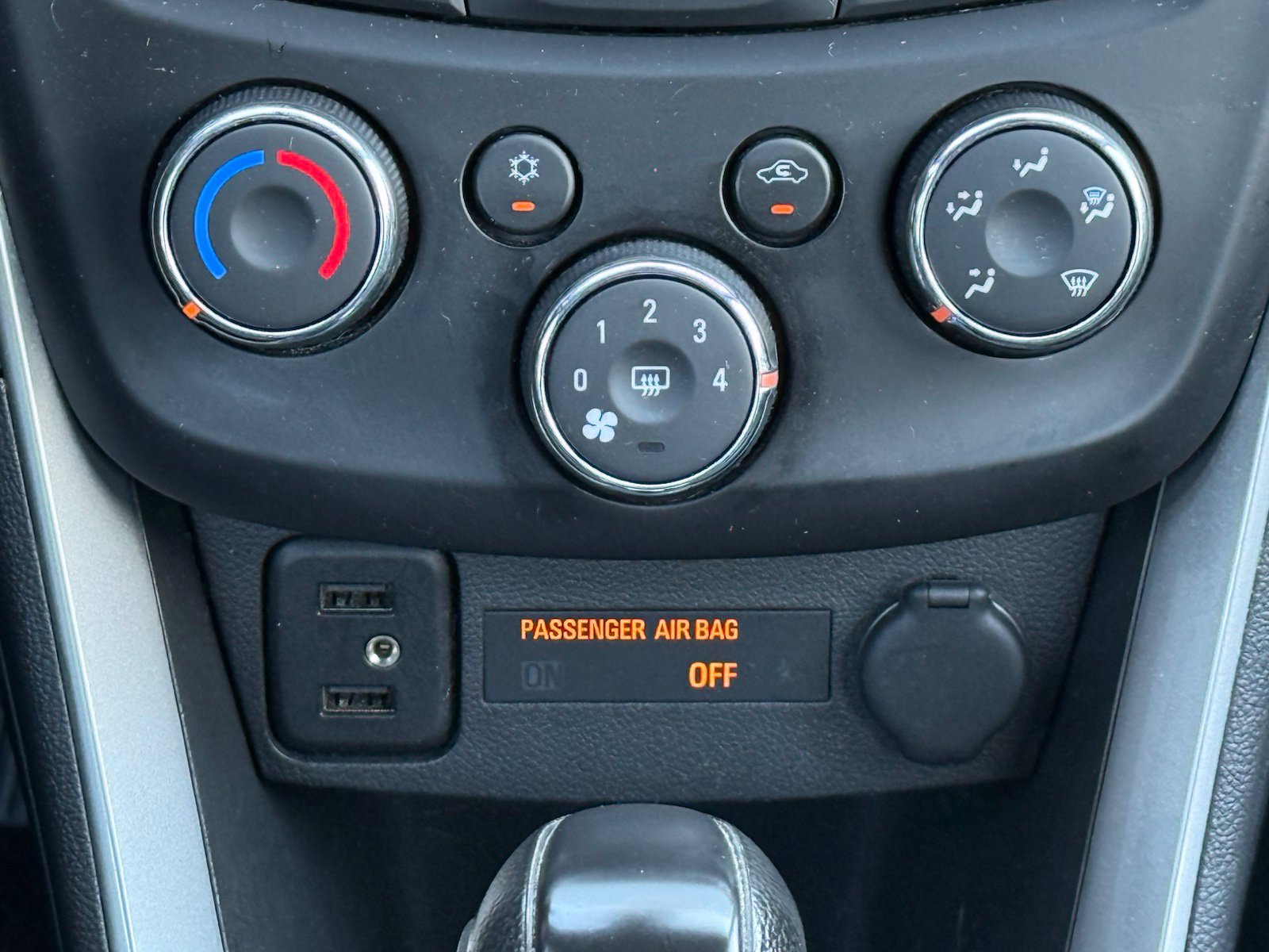 Used 2021 Chevrolet Trax LS AWD/4WD image 16